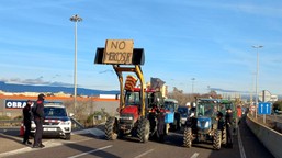 wielki protest rolników w warszawie. w tle umowa z mercosur