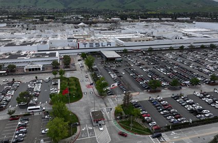Pożar w Tesli. Fabryka Elona Muska znów w ogniu