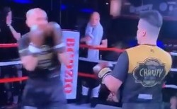 Kazimierz Marcinkiewicz zadebiutował w ringu. Były premier był liczony