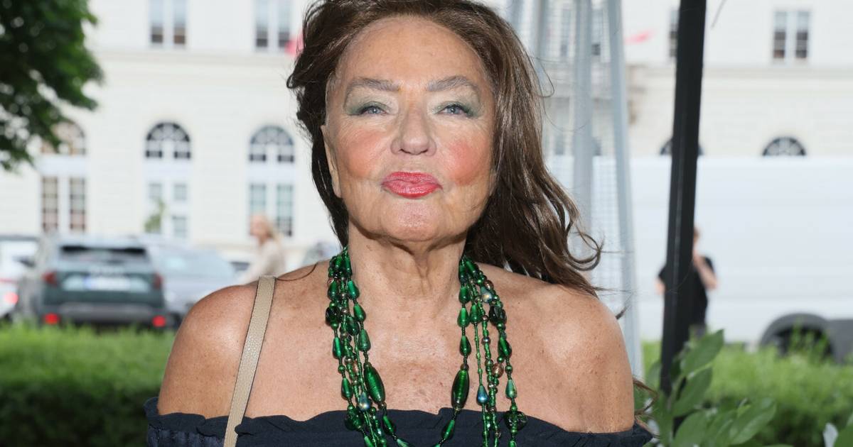 Agnieszka Fitkau-Perepeczko's Pensions: How Much Does She Receive?