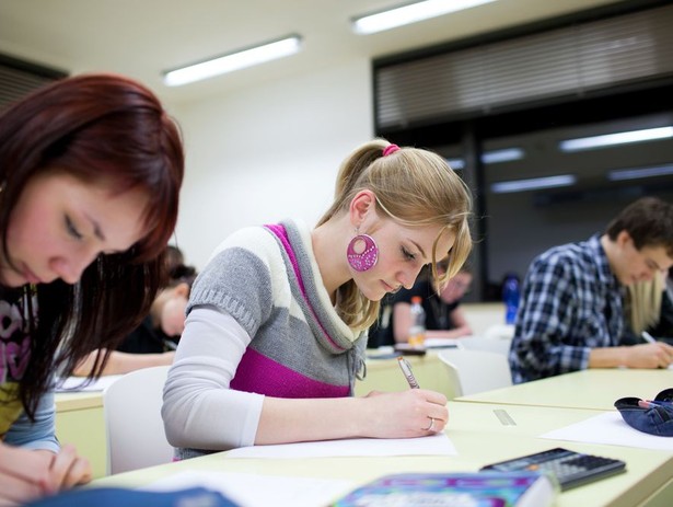 Polacy nie chcą na brytyjskie uniwersytety