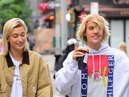 Már hivatalos! Justin Bieber és Hailey Baldwin ki sem szállnak egymás szájából