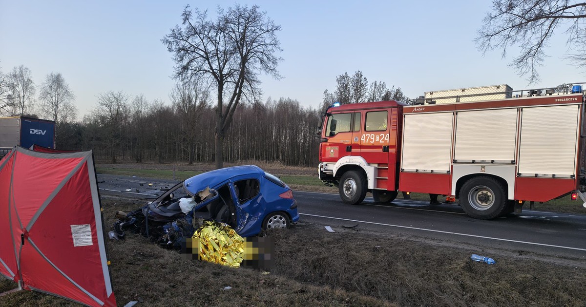 Tragedia na DK74: Tajemnicza śmierć 35-latka