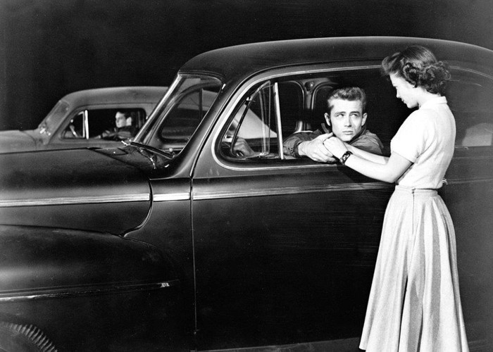 James Dean i Natalie Wood w filmie 'Buntownik bez powodu'