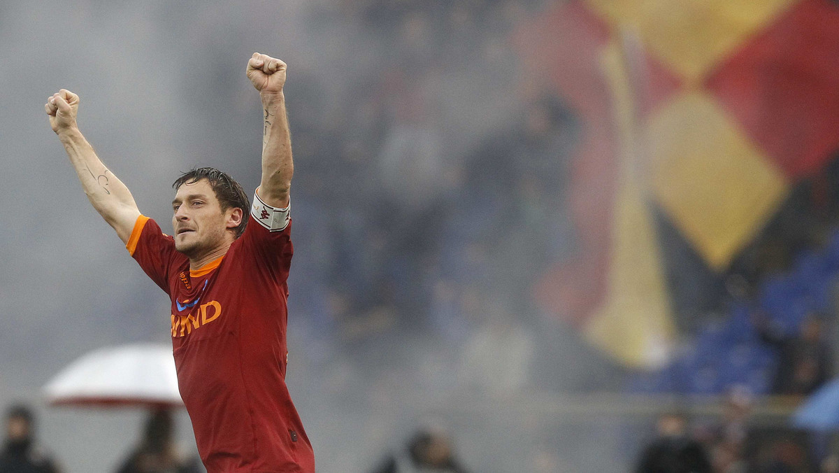 Francesco Totti strzelając dwa gole Arturowi Borucowi w ligowym meczu AS Romy z Fiorentiną stał się zaledwie szóstym piłkarzem w historii Serie A, który ma na koncie minimum 200 goli strzelonych w tej lidze.