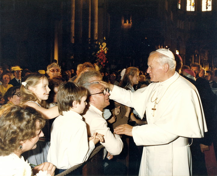Papież Jan Paweł II w katedrze 
