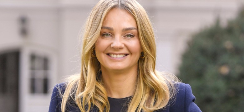Z czym nosić czarne kozaki? Małgorzata Socha robi to dobrze