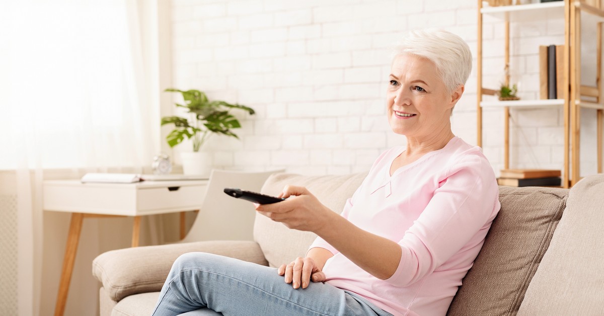 Kto nie musi płacić abonamentu RTV? Znamy konkretny próg emerytury, który zwalnia z obowiązku