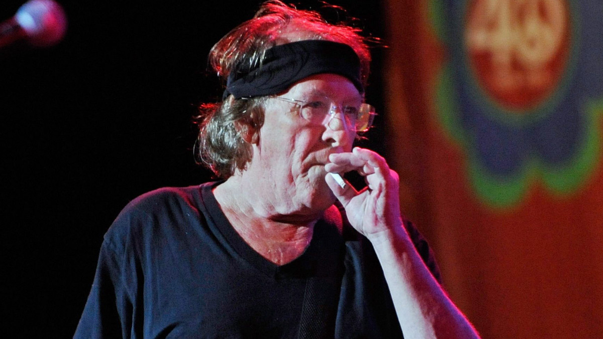 Wczoraj w wieku 74 lat zmarł Paul Kantner, amerykański muzyk rockowy, współzałożyciel oraz wokalista i gitarzysta grupy Jefferson Airplane - poinformował dziennik "San Francisco Chronicle".