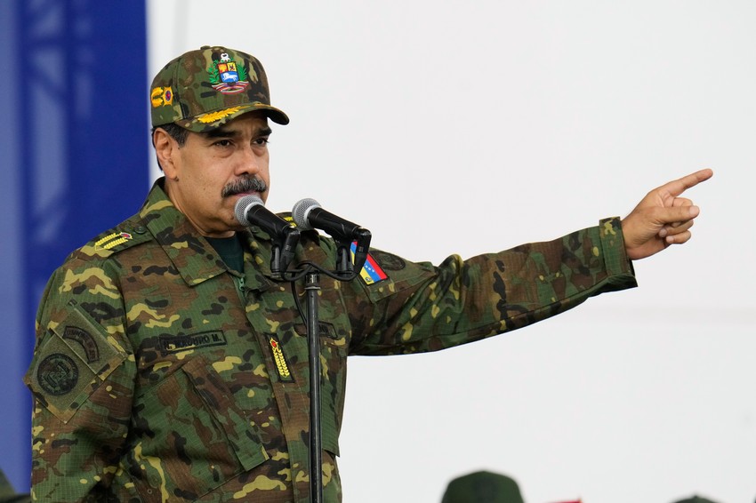 Nikolas Maduro na vojno-civilnom mitingu u Karakasu, Venecuela, 25. novembra