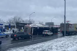 Armagedon na ul. Puławskiej w Warszawie. Skutki burzy śnieżnej w stolicy [Zdjęcia]