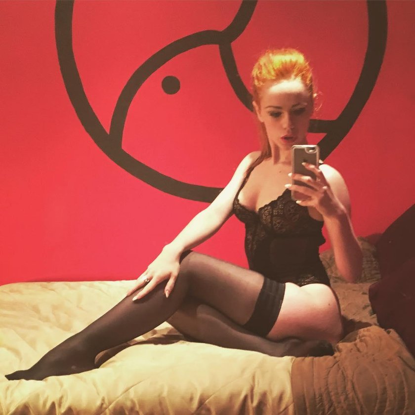 Ella Hughes  rzuciła prawo została gwiazdą porno