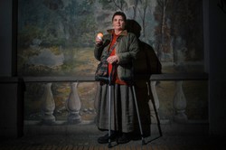 Ile kosztuje niepełnosprawność? Ochojska: Gdybym nie korzystała z prywatnego gabinetu, to już bym nie chodziła