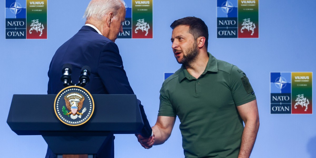 Joe Biden i Wołodmyr Zełenski.