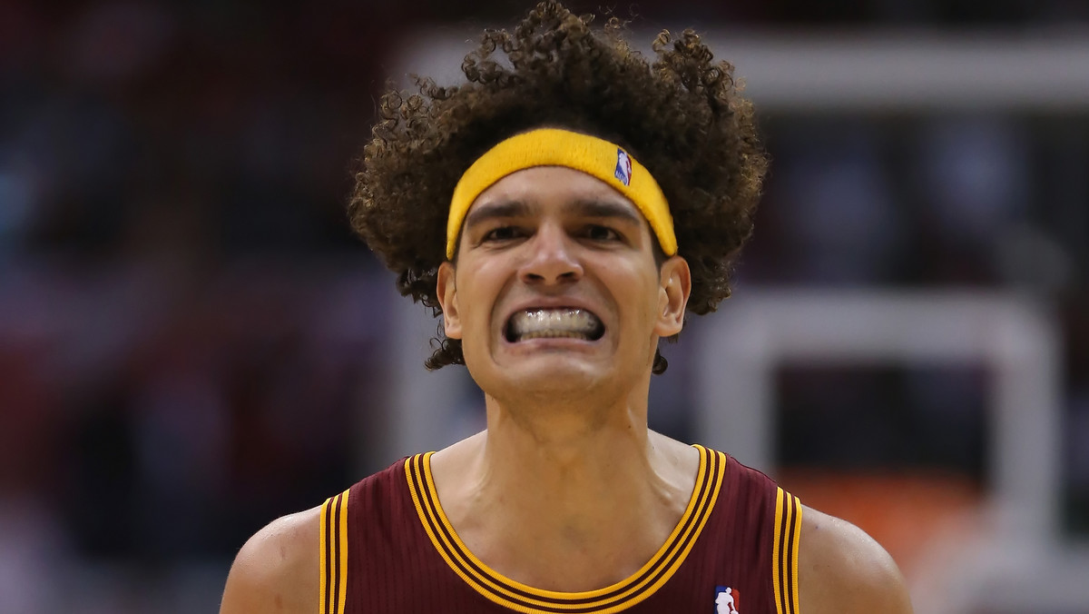 Anderson Varejao, brazylijski koszykarz grający na co dzień w Cleveland Cavaliers, poślubił Bueri Marcelle. Para sformalizowała swój trzyletni związek w minioną sobotę.