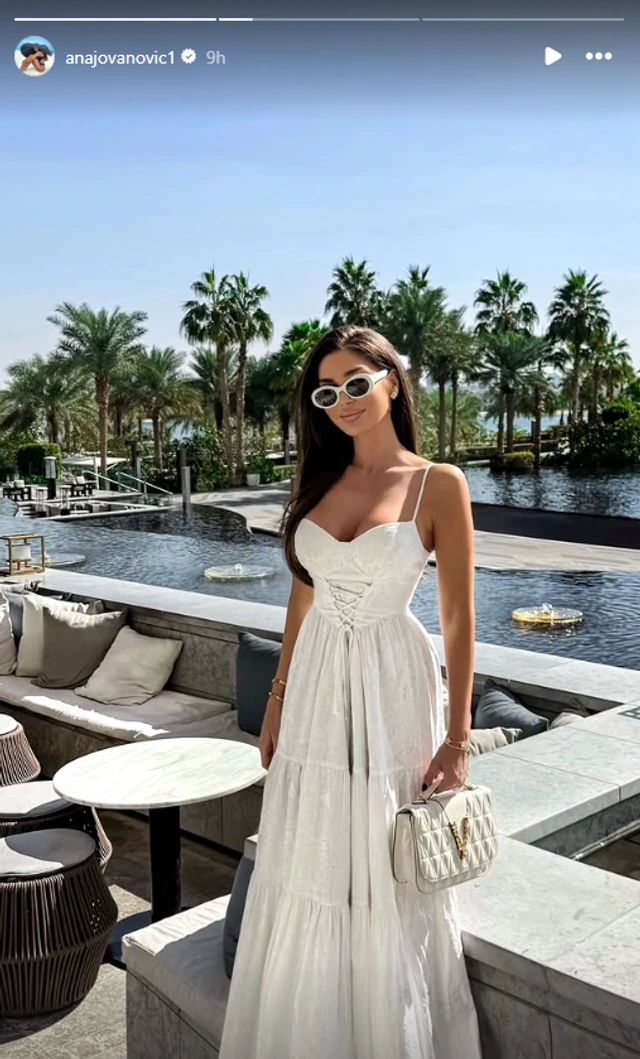 Peđa Jovanović čeka neizbežnu operaciju, a evo u kom izdanju je snimljena njegova supruga Ana! (Foto)