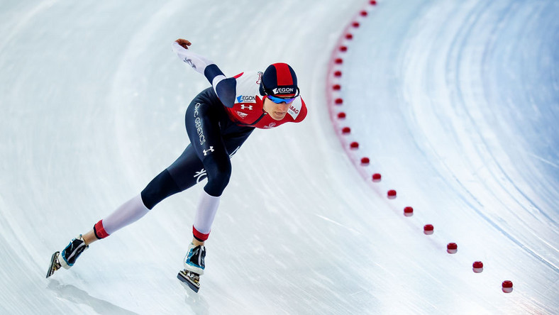 Słynna łyżwiarka Sablikova pociesza podwójną mistrzynię olimpijską Ledecką