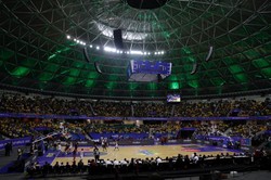 Deszcz zastopował koszykarzy USA. W hali zaczął przeciekać dach