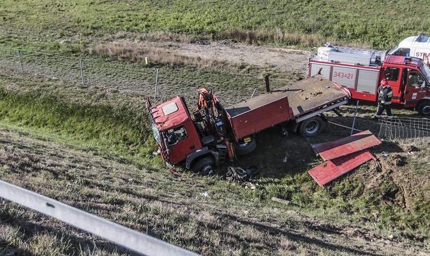 Wypadek ciężarówki