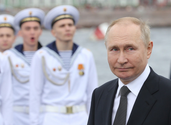 Rosja znalazła mały port w Afryce. Dzięki niemu gra Brukseli na nosie i obchodzi sankcje