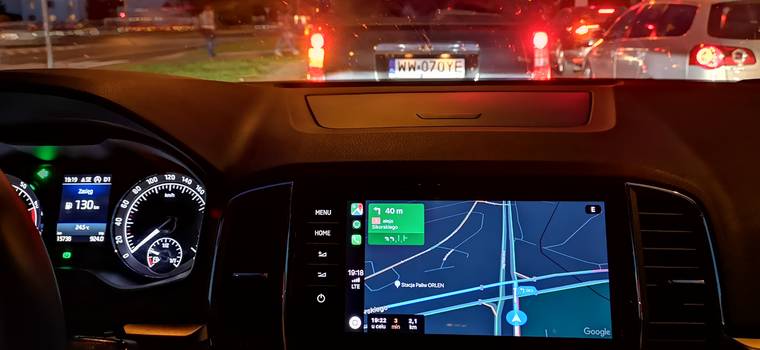 Google Maps w CarPlay, czyli lepsze od słabego