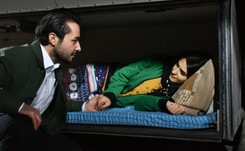 Łaska pańska, skini z Gdańska. 'Po tamtej stronie': rewelacyjna czarna komedia o syryjskim uchodźcy [RECENZJA]