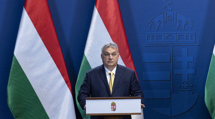 Orbán Viktor az évindító nemzetközi sajtótájékoztatóján a Karmelita kolostorban  Fotó: MTI/Szigetváry Zsolt