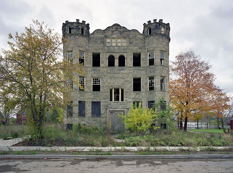 THE RUINS OF DETROIT FOT. YVES MARCHAND &amp; ROMAIN MEFFRE