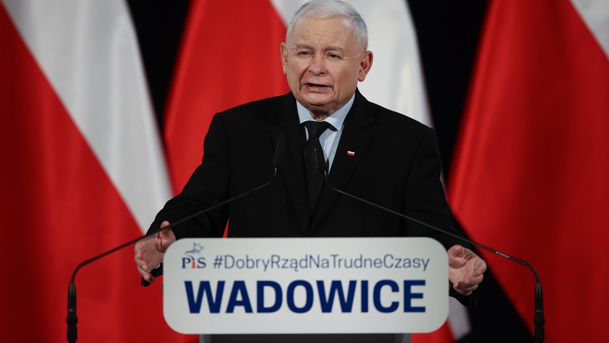 Wadowice, 12.11.2022r. Prezes PiS Jarosław Kaczyński podczas spotkania z wyborcami.