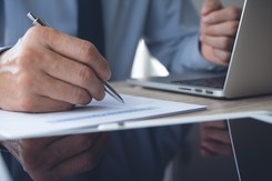 Skandal po publikacji ćwiczeń dla uczniów podstawówek. 'Rasistowskie i nieludzkie treści'