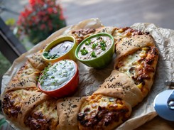 Pizza zawijana Ewy Wachowicz. Domownicy będą zachwyceni