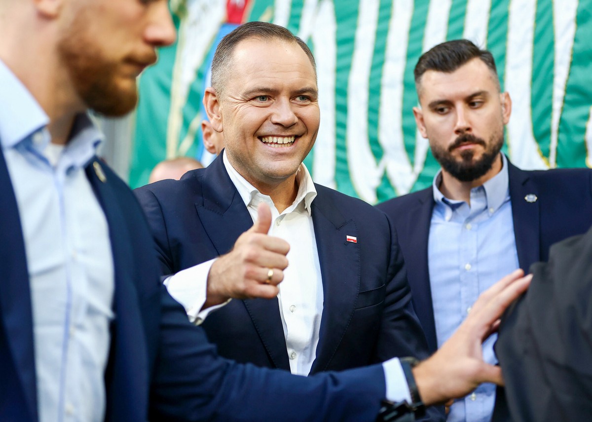 Spór o ustawę wiatrakową. Prezydent Nawrocki: to szantaż wobec Polaków