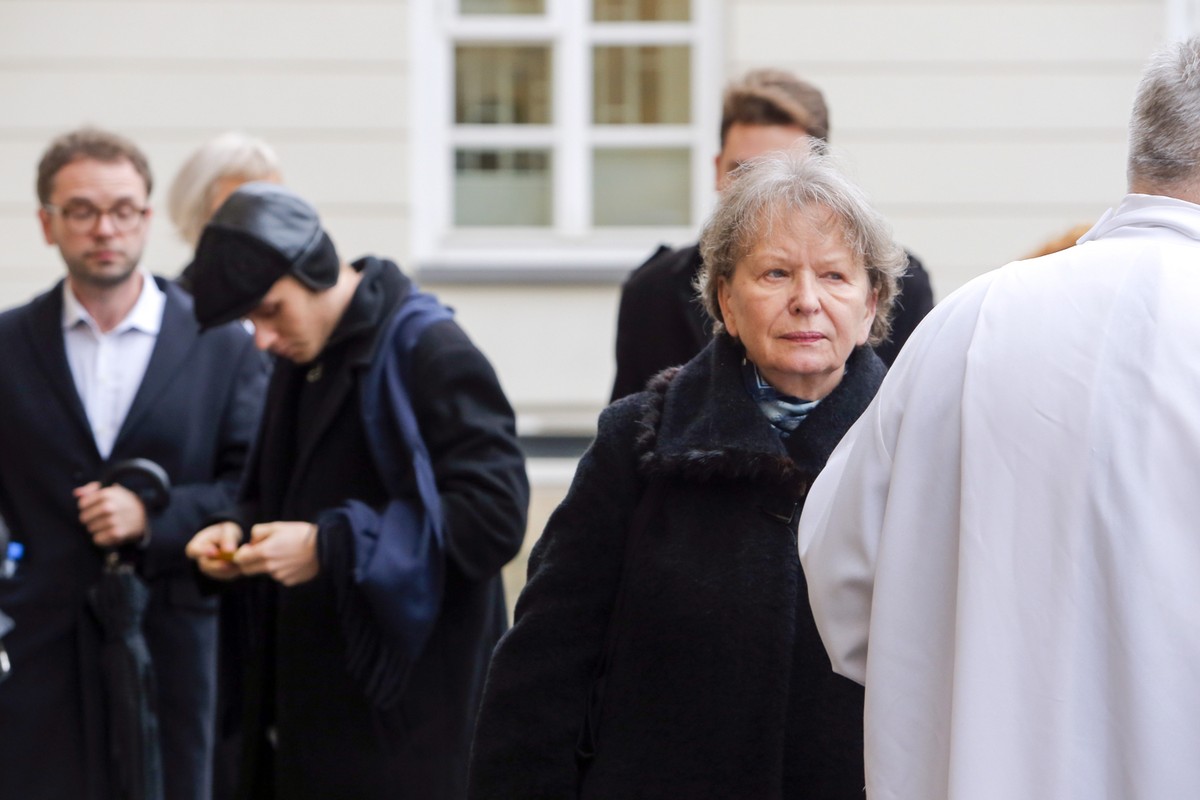 Sławomira Łozińska w 2002 roku straciła swojego starszego syna Tomasza. Mężczyzna zmarł przez błąd lekarzy