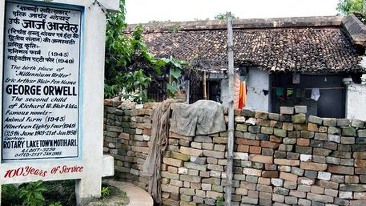 Zrujnowany kolonialny bungalow w małym miasteczku Motihari w Indiach, gdzie 25 czerwca 1903 roku urodził się George Orwell, zostanie odnowiony i przerobiony na muzeum. Będzie to pierwsze na świecie muzeum poświęcone autorowi "Folwarku zwierzęcego".