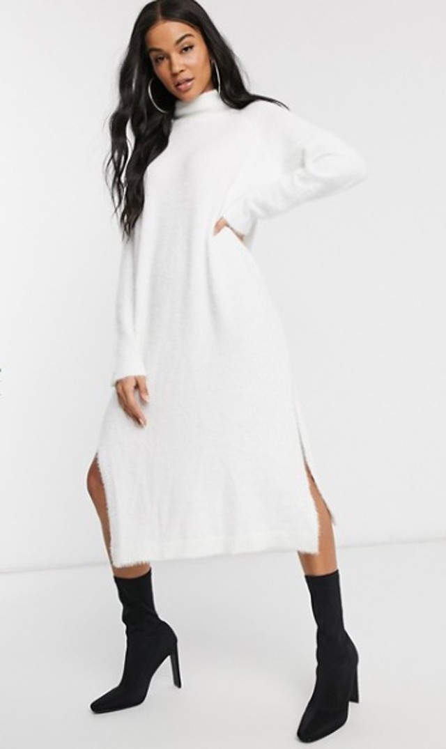 Ha valami szuperstílusosat akarsz ma látni, akkor nézd meg Margot Robbie szettjét