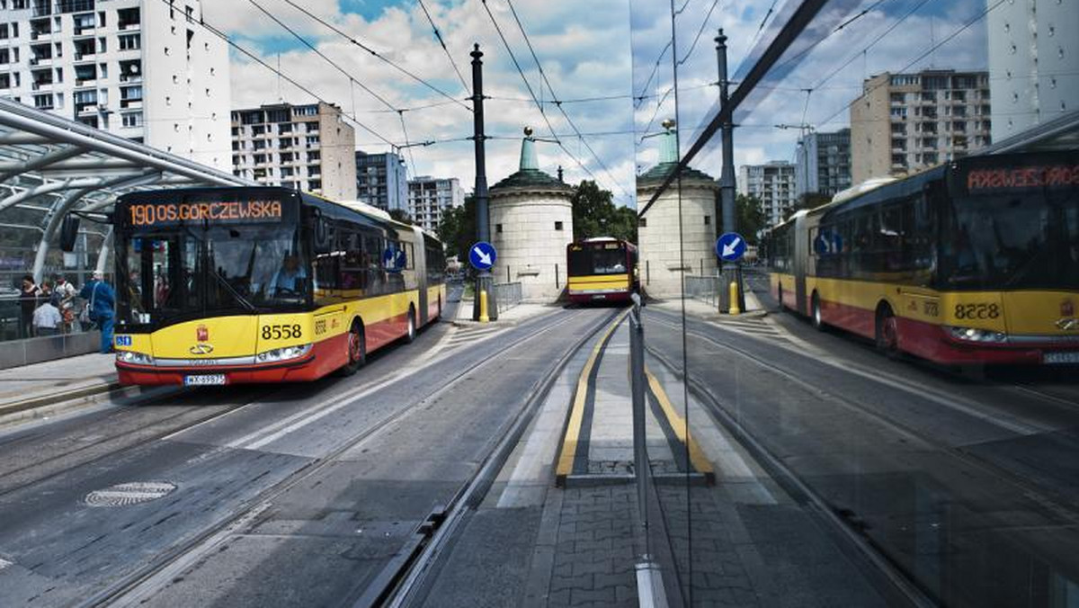 Kasowniki w autobusach, tramwajach i pociągach SKM będą wyłączone, bramki metra zostaną otwarte, a szlabany na parkingach P+R podniesione. Jutro przypada Europejski Dzień bez Samochodu. Z tej okazji ZTM organizuje piknik na węźle Młociny, a w sobotę – Dni Transportu Publicznego.