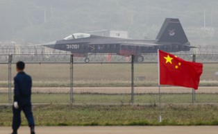 Chiny się zbroją. Na wojsko wydają więcej niż Rosja, ale o wiele mniej niż USA