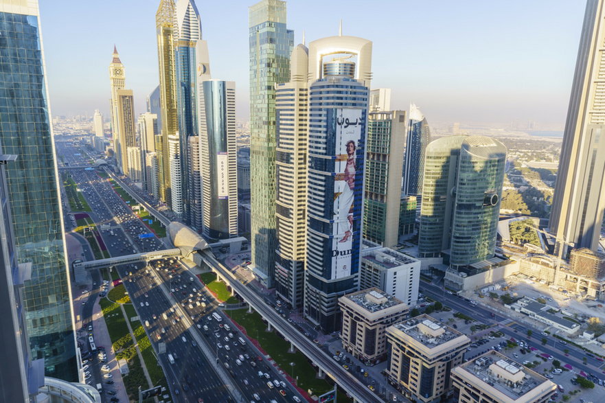 Wieżowce wzdłuż Sheikh Zayed Road, Dubaj, Zjednoczone Emiraty Arabskie