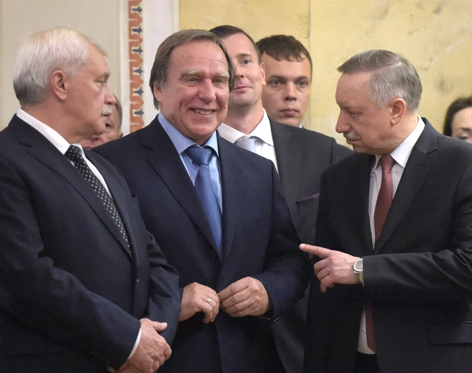 Sergej Roldugin na izložbi u Sankt Peterburgu 2018.