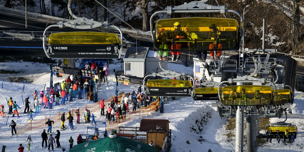 Ferie 2022. Pamiętaj jakie przysługują ci prawa w razie problemów.