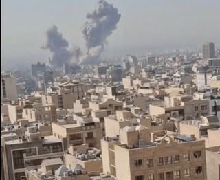 Iran: były minister obrony Ahmad Vahidi nowym dowódcą Strażników Rewolucji po śmierci Pakpura