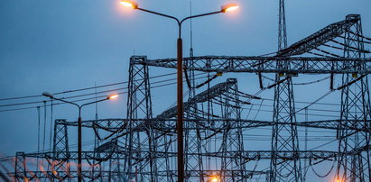 Chaos w cenach prądu w Polsce. KE reaguje