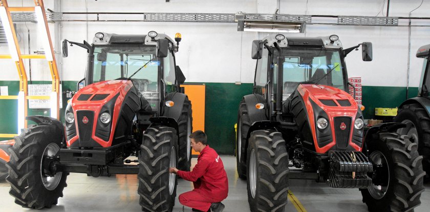 Upadek giganta. Spółka od ciągników marki Ursus wychodzi z giełdy. Nici z wielkich planów, bankructwo i groszowe ceny akcji