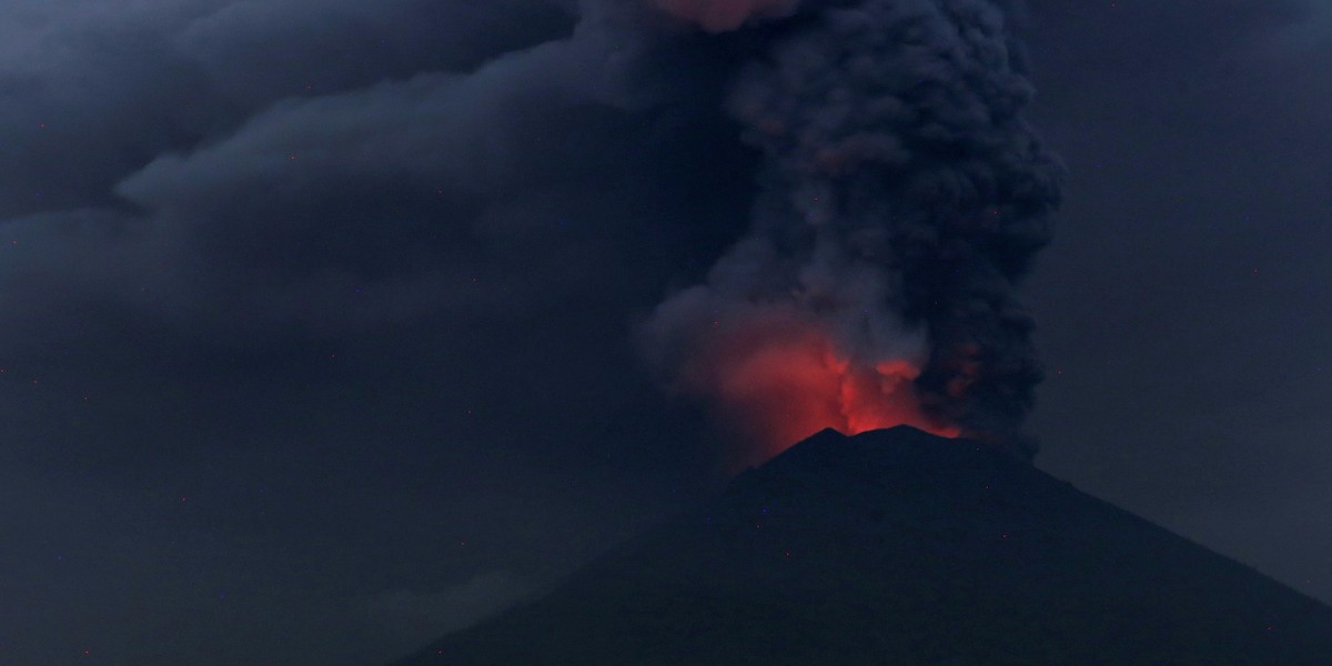 Bali airport closed, flights canceled for a 2nd day after massive volcanic eruptions