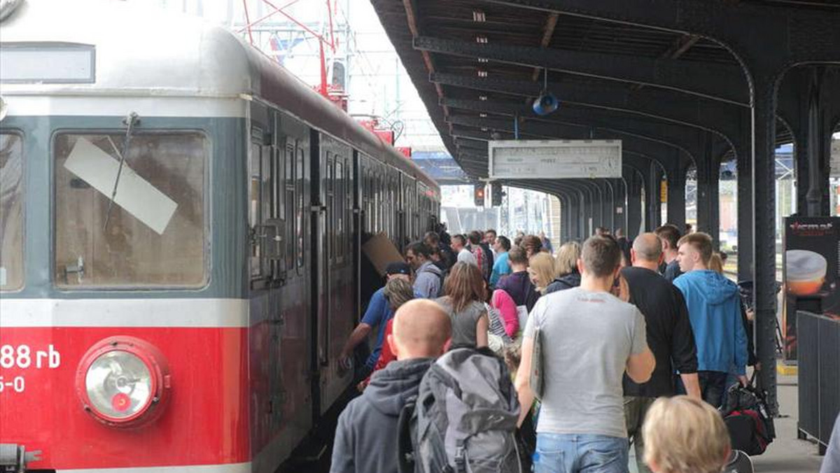 Urząd marszałkowski będzie badać, ilu pasażerów jeździ Kolejami Wielkopolskimi i Przewozami Regionalnymi po Wielkopolsce.