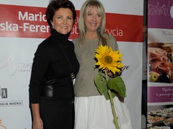 Za dużo czerni! Jolanta Kwaśniewska w przytłaczającej stylizacji