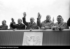 Rzucał kapciem w telewizor, nie lubił mięsa. Fakty i mity o towarzyszu 'Wiesławie'