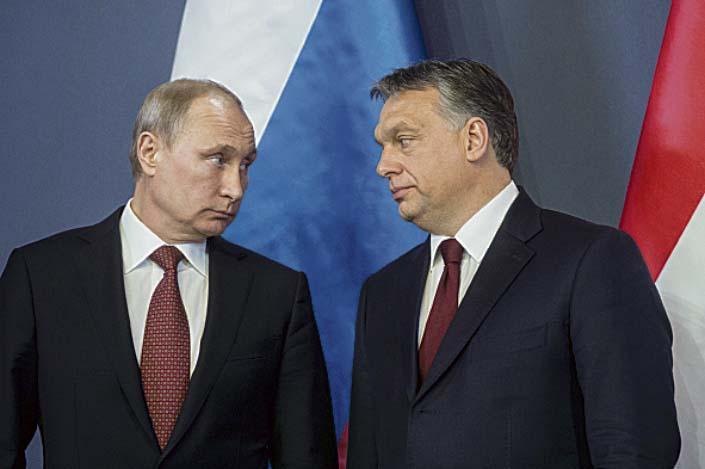 Ezt üzeni nyakkendőivel Orbán - fotók! - Blikk