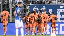 liga konferencji. lech oddalił się od awansu. szachtar wygrał w poznaniu