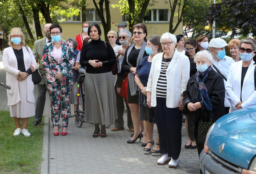 Sukces Faktu! Odsłonięto tablicę na Powązkach